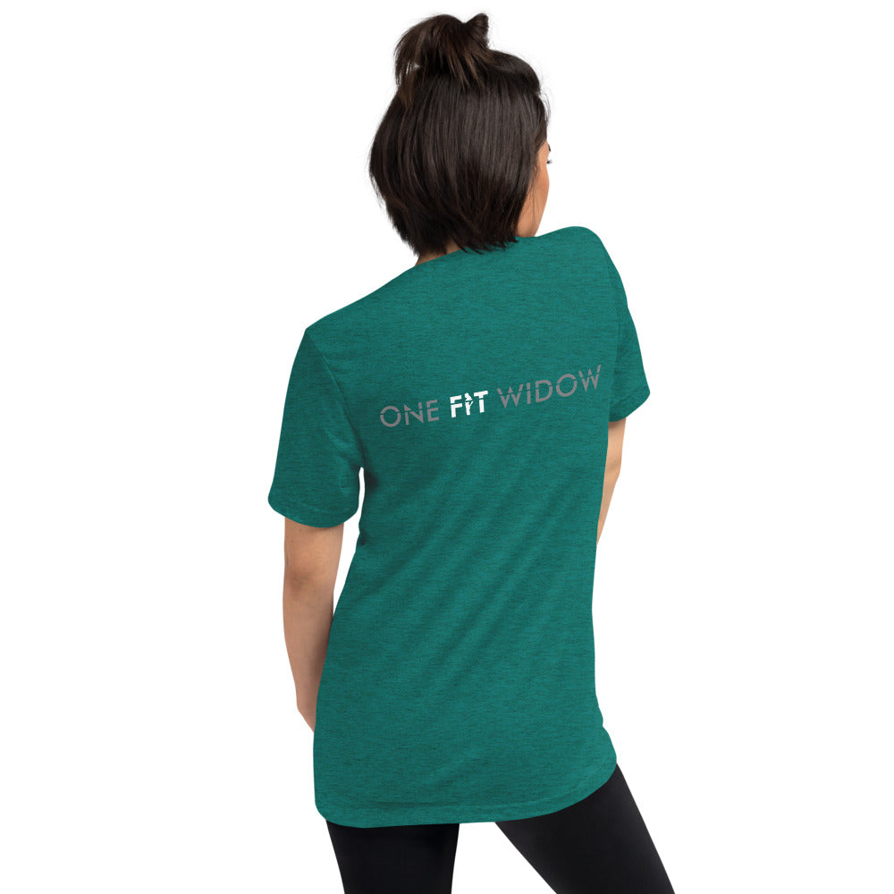 I AM STRONG! Short sleeve t-shirt